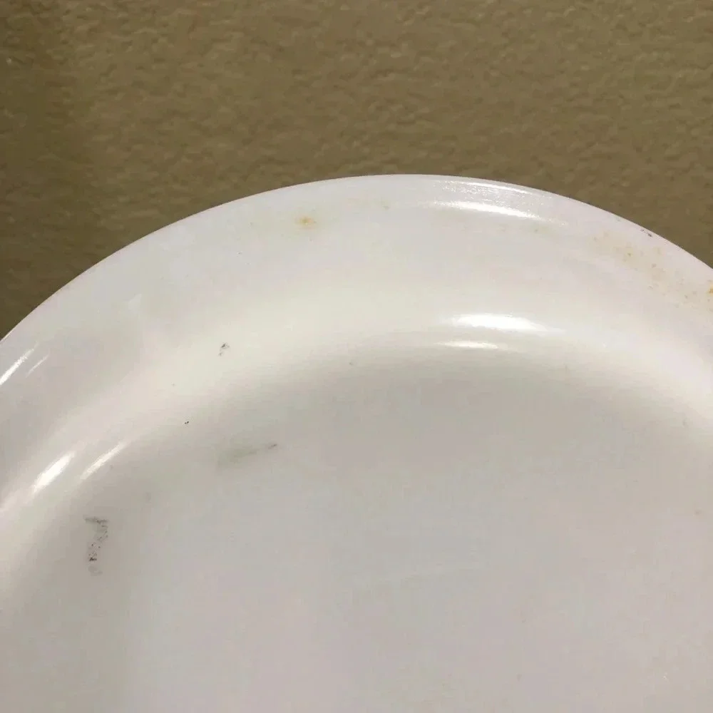 VTG MILK GLASS PYREX CORNINGWARE WHITE PIE DISH